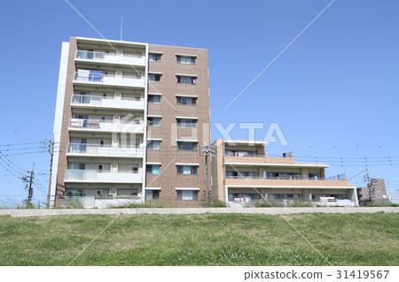 Apartment along the bank Apartment along the bank 31419567