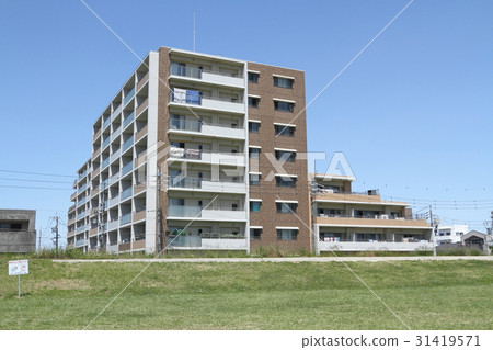 Apartment along the bank Apartment along the bank 31419571