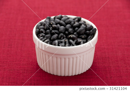 Black bean (cowpea) in Okinawa Miyakojima 31421104