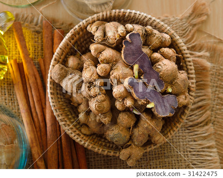 Black galingale on table 31422475