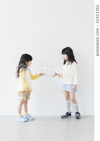 Two girls and two sisters 31423362