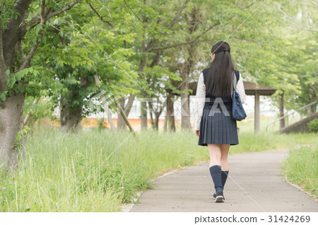 School girl high school student back to school 31424269