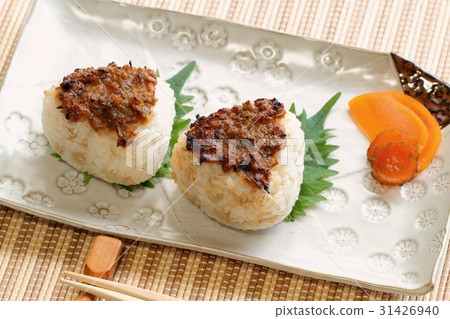 Grilled rice balls of miso 31426940