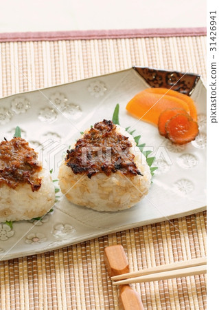 Grilled rice balls of miso 31426941