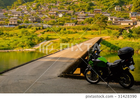 Bike trip (Asao Settlement Bridge): Pan focus Bike trip (Asao Settlement Bridge): Pan focus 31428390