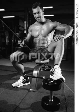 Caucasian sexy fitness male model execute exercise 31432706
