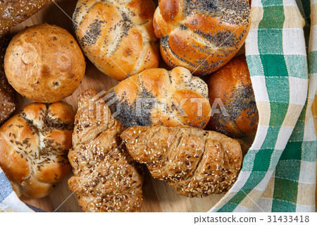 Group of different types of bread Group of different types of bread 31433418