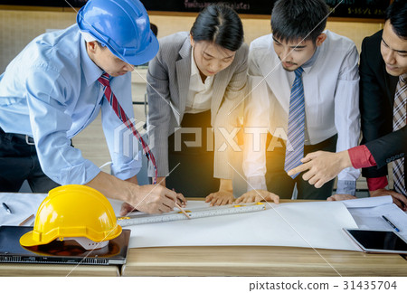 engineer meeting for architectural project. engineer meeting for architectural project. 31435704