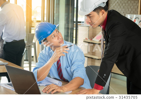 engineer meeting for architectural project. engineer meeting for architectural project. 31435705
