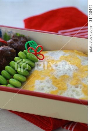 Star-patterned omelet rice bento for girls Star-patterned omelet rice bento for girls 31438443