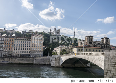 Street scenery of Lyon 31443175