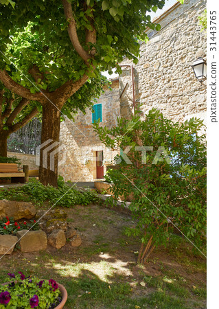 Alley in old town , Tuscany Italy Alley in old town , Tuscany Italy 31443765