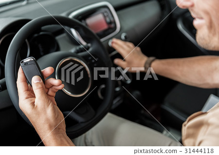 Man arm holding technical equipment Man arm holding technical equipment 31444118