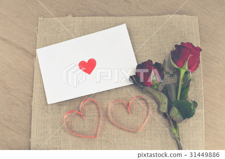 Send love message with red roses tone vintage 31449886