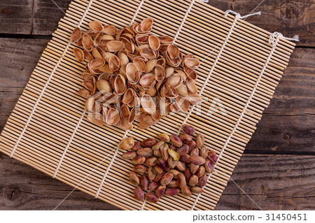 Photo of pistachios peeled  31450451