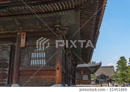 Prehistoric landscape of Myoshinji temple in Kyoto 31451869