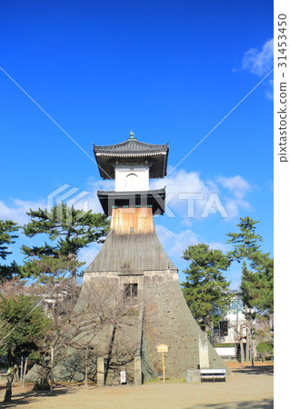High lantern basket under fine weather (Kotohira) High lantern basket under fine weather (Kotohira) 31453450