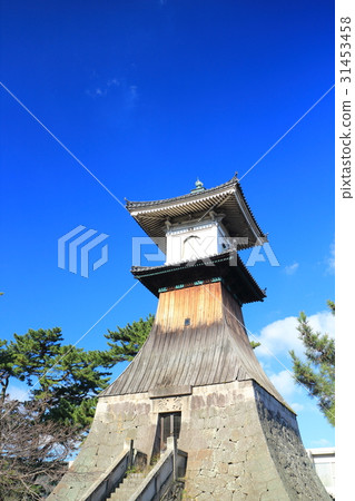 High lantern basket under fine weather (Kotohira) High lantern basket under fine weather (Kotohira) 31453458
