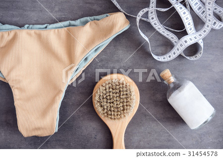 Woman bikini body flatlay 31454578