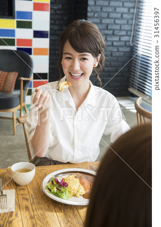 午餐時間 31456397