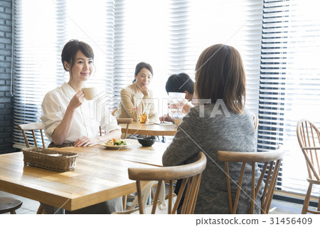 lunch time lunch time 31456409