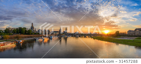 Dresden city skyline panorama Elbe River, Germany 31457288