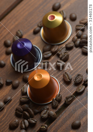 Beans and coffee capsules 31460178