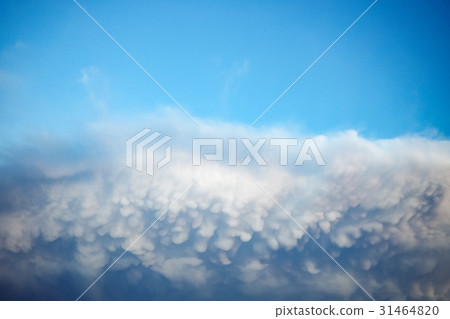 Milky cloud Milky cloud 31464820