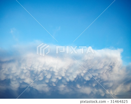 Milky cloud Milky cloud 31464825