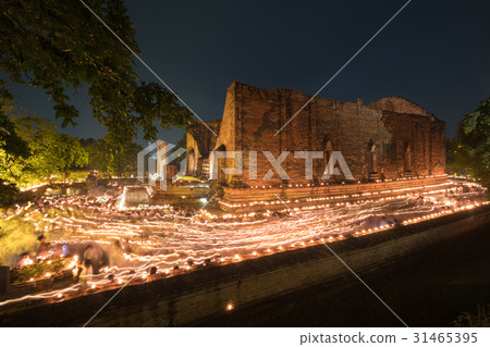 Visacabucha day, Candle light trail around temple 31465395