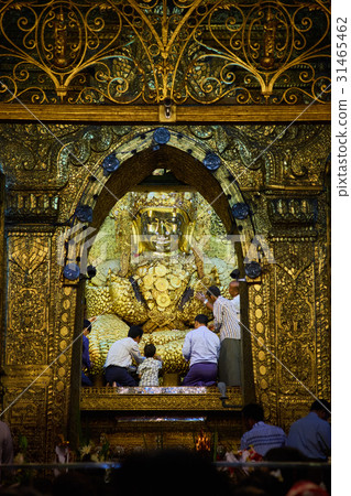 Big Golden Mahamuni Buddha statue in Mandalay Big Golden Mahamuni Buddha statue in Mandalay 31465462