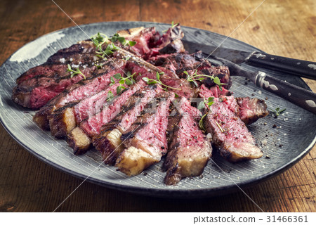 Wagyu T-Bone Steak  31466361