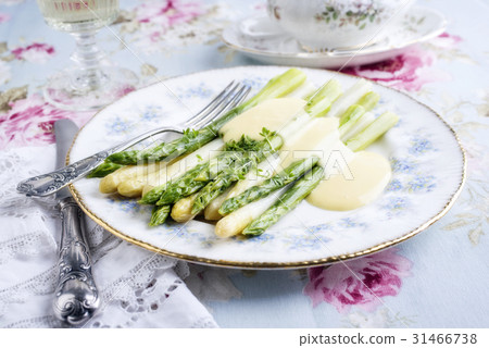 White and Green Asparagus on Plate White and Green Asparagus on Plate 31466738
