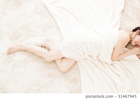 Beauty legs sleep sleep women skin care beauty young lady beauty 31467945