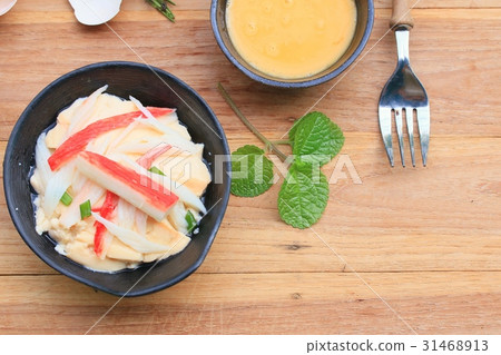 Steamed eggs with crab sticks Steamed eggs with crab sticks 31468913