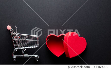 box and shopping cart box and shopping cart 31469009