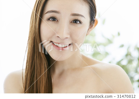 Women beauty 31470812