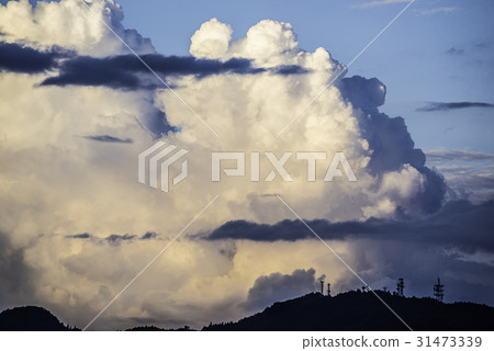積雨雲 積雨雲 31473339