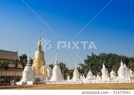 White and Golden Pagoda 31473501