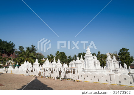 White Pagoda 31473502