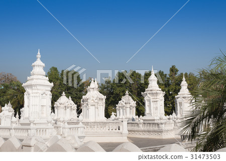 White Pagoda 31473503
