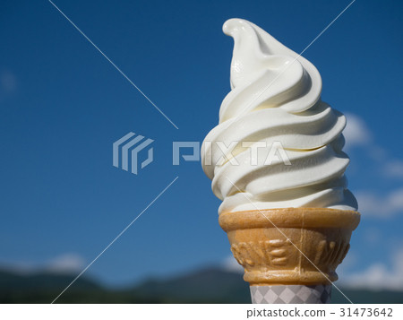 Blue Sky and Soft Cream Blue Sky and Soft Cream 31473642