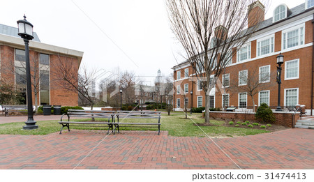 Johns Hopkins University Johns Hopkins University 31474413
