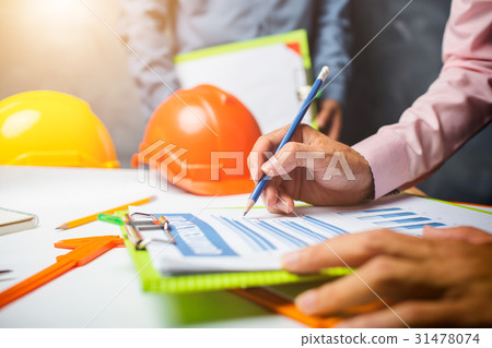 Structural engineer teamwork discuss hardworking Structural engineer teamwork discuss hardworking 31478074
