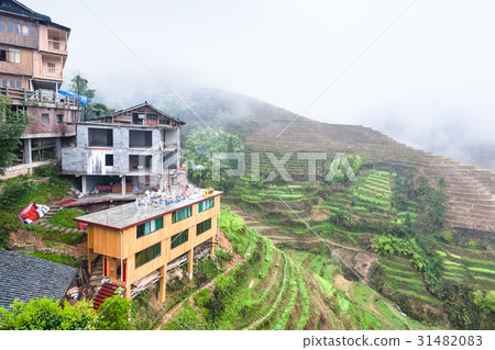 view from Tiantouzhai village terraced rice fields 31482083