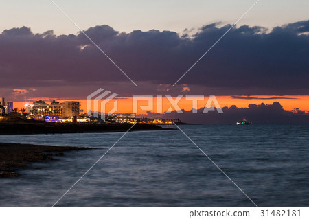 Sunset on the Mediterranean coast Sunset on the Mediterranean coast 31482181