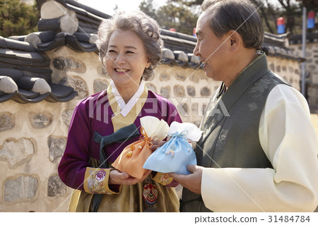 Hanbok, Nobubu, Namsangol Hanok Village, Jung-gu, Seoul Hanbok, Nobubu, Namsangol Hanok Village, Jung-gu, Seoul 31484784