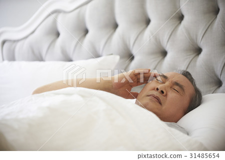 Elderly, bedroom Elderly, bedroom 31485654