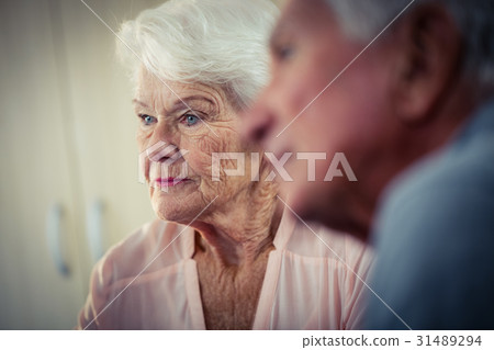 Pensioners interacting 31489294