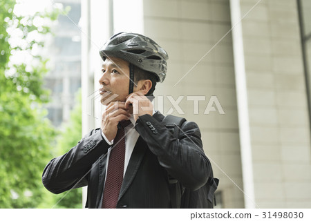 Middle businessman bicycle Middle businessman bicycle 31498030